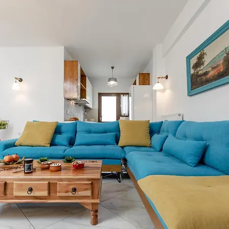 Apartment Friends&fam Elegant 3bdr Apt, Naxos Town *