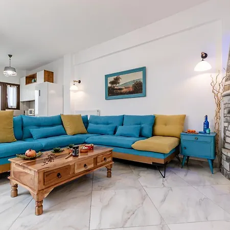 Friends&fam Elegant 3bdr Apt, Naxos Town Apartment *