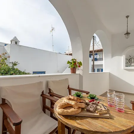 Apartment Friends&fam Elegant 3bdr Apt, Naxos Town