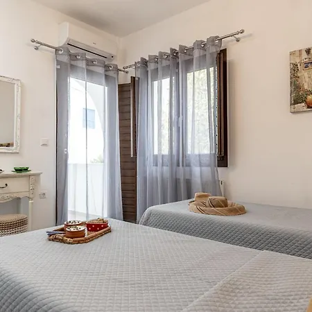 Friends & Fam Apt,town Of Naxos Island,by Naxosvibe *